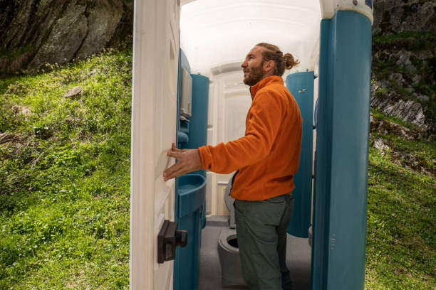 Best Luxury portable toilet rental  in Akron, IA